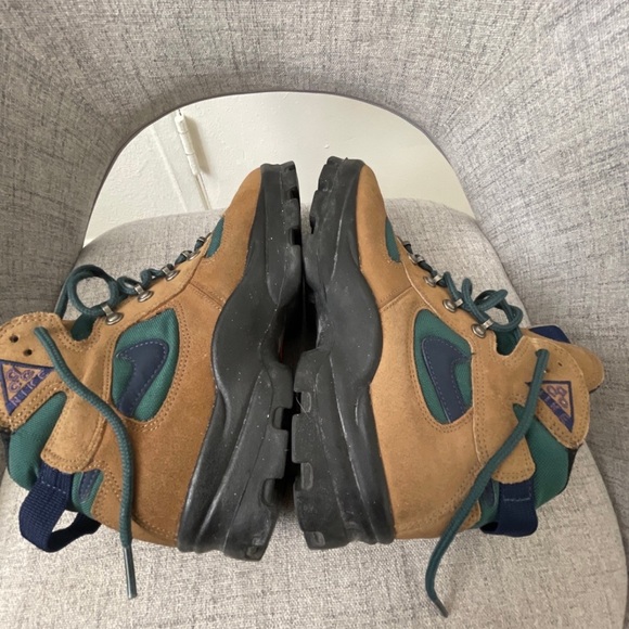 Vintage Nike ACG Brown and Blue Winter Boots - Picture 3 of 3